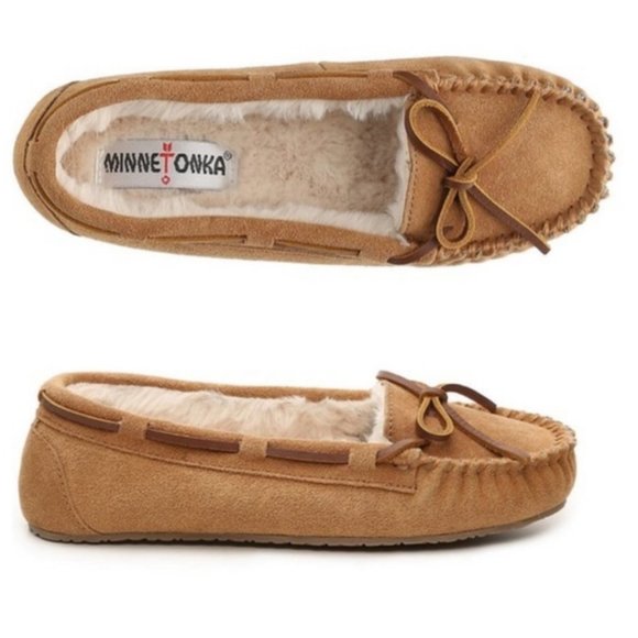 Minnetonka Shoes - Minnetonka Brown Suede Slippers Moccasins